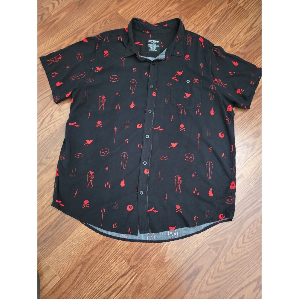 Hot Topic Mens 2XL Black Red Coffin Skull Occult Print Rayon Button Down Shirt
